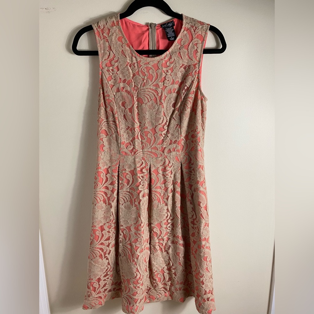Lord & Taylor sleeveless Lace Dress